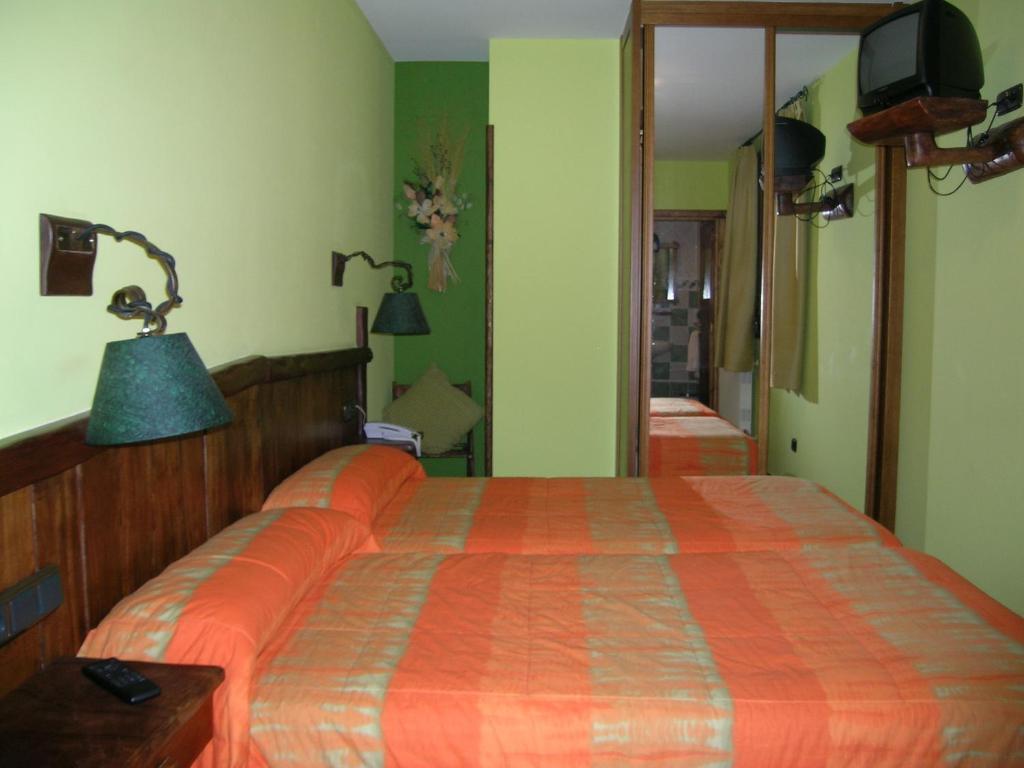 Hostal Xaloa Оріо Екстер'єр фото