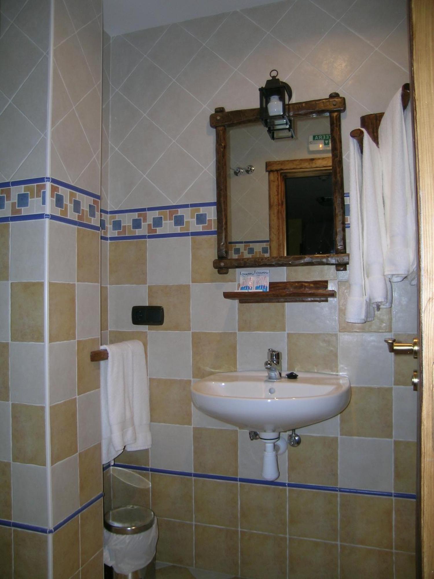 Hostal Xaloa Оріо Екстер'єр фото
